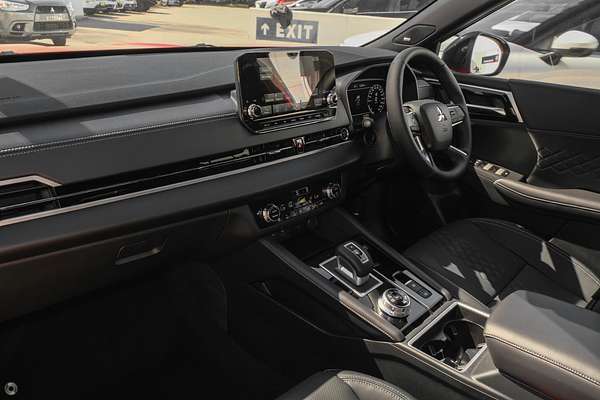 2025 Mitsubishi Outlander PHEV GSR ZM