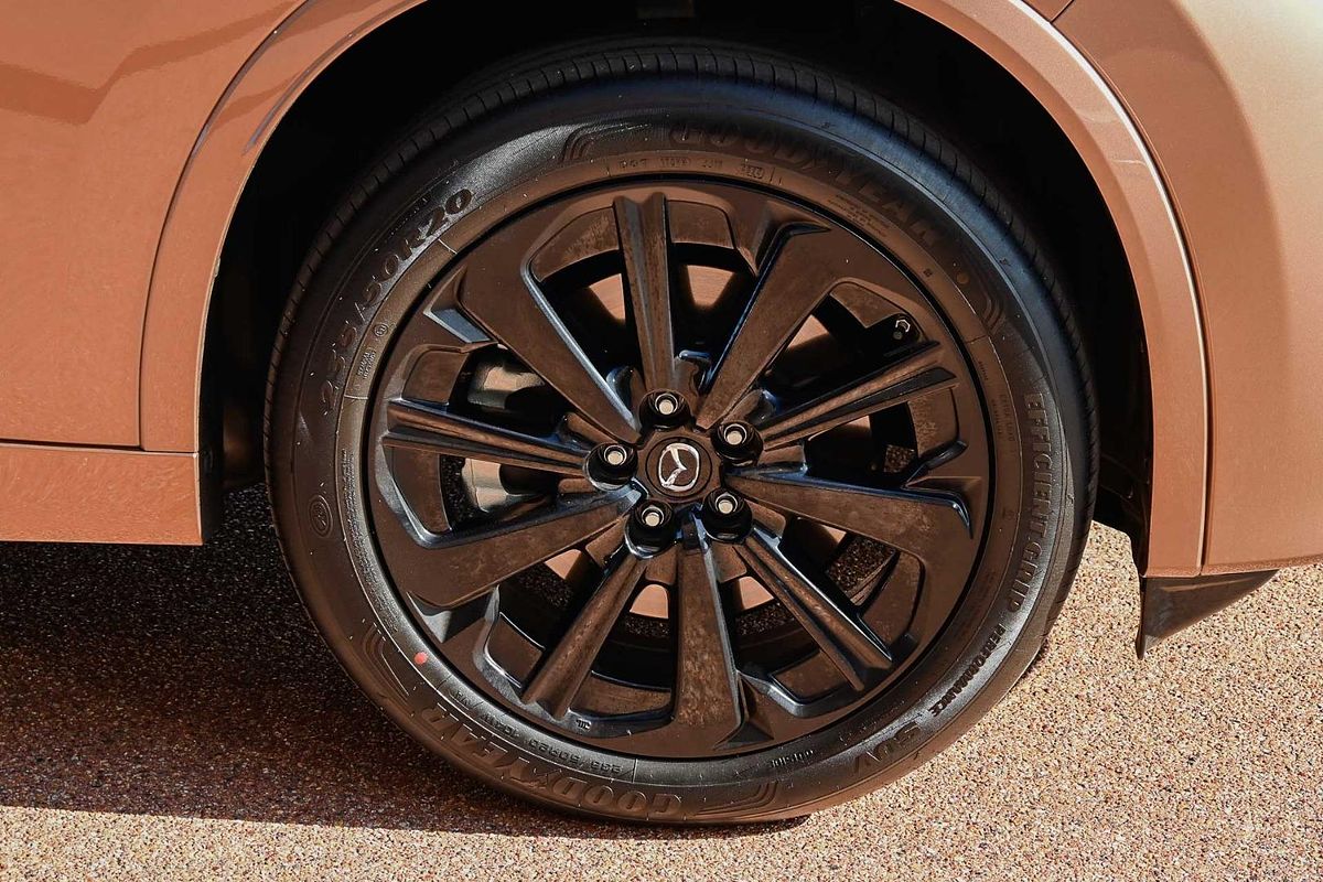 2025 Mazda CX-80 P50e GT KL