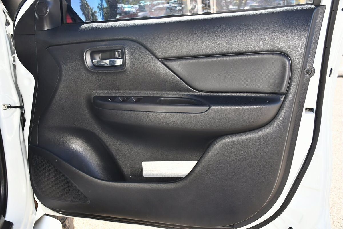 2019 Mitsubishi Triton GLX+ MR 4X4