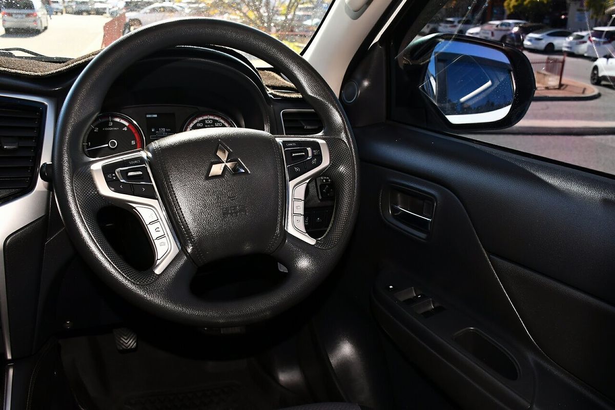 2019 Mitsubishi Triton GLX+ MR 4X4