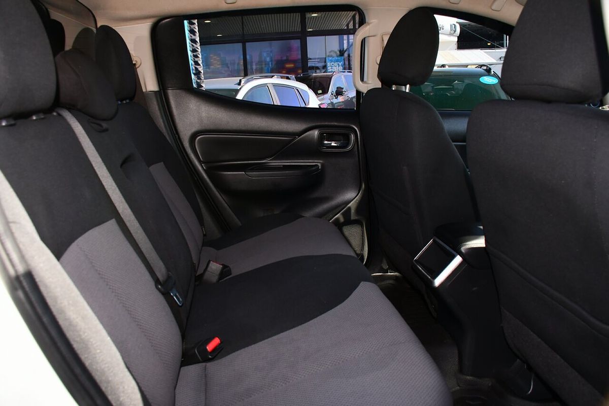 2019 Mitsubishi Triton GLX+ MR 4X4