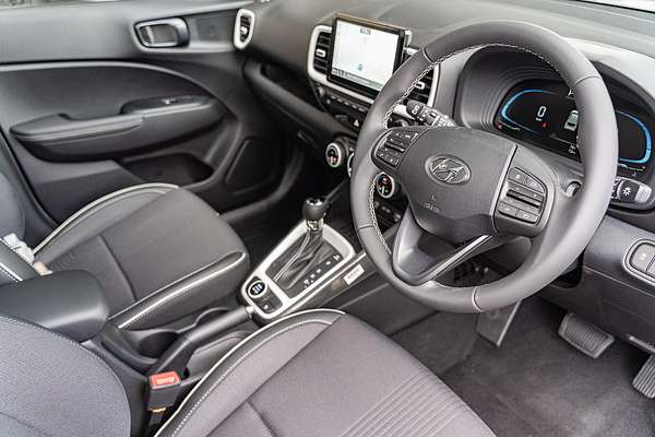 2025 Hyundai Venue Elite QX.V5