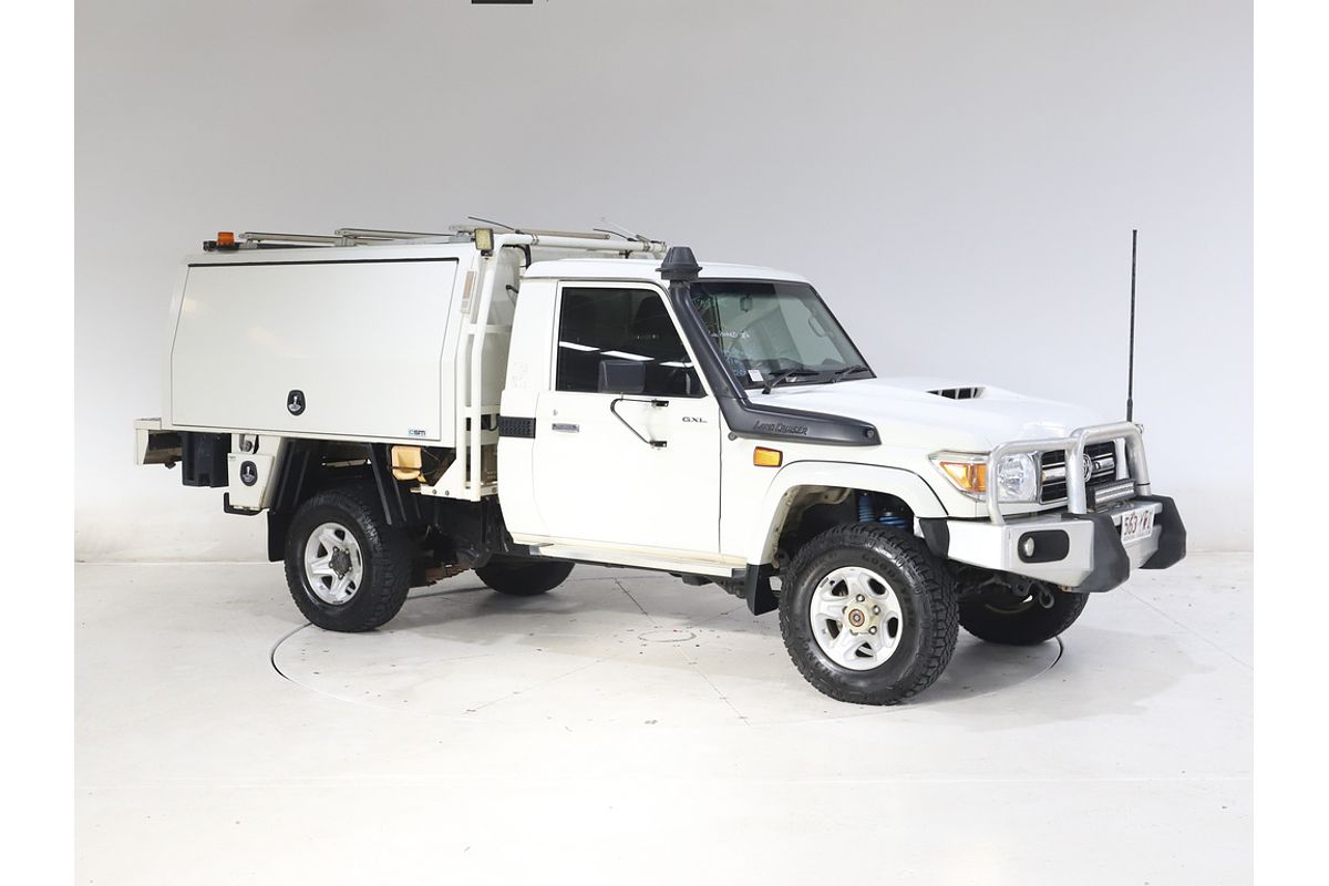 LC Military GXL 4.5L T Diesel Manual Single C/Chassis 7C71510 002