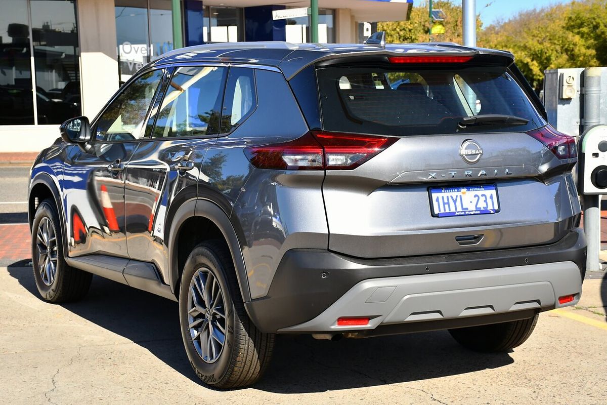 2024 Nissan X-TRAIL ST T33