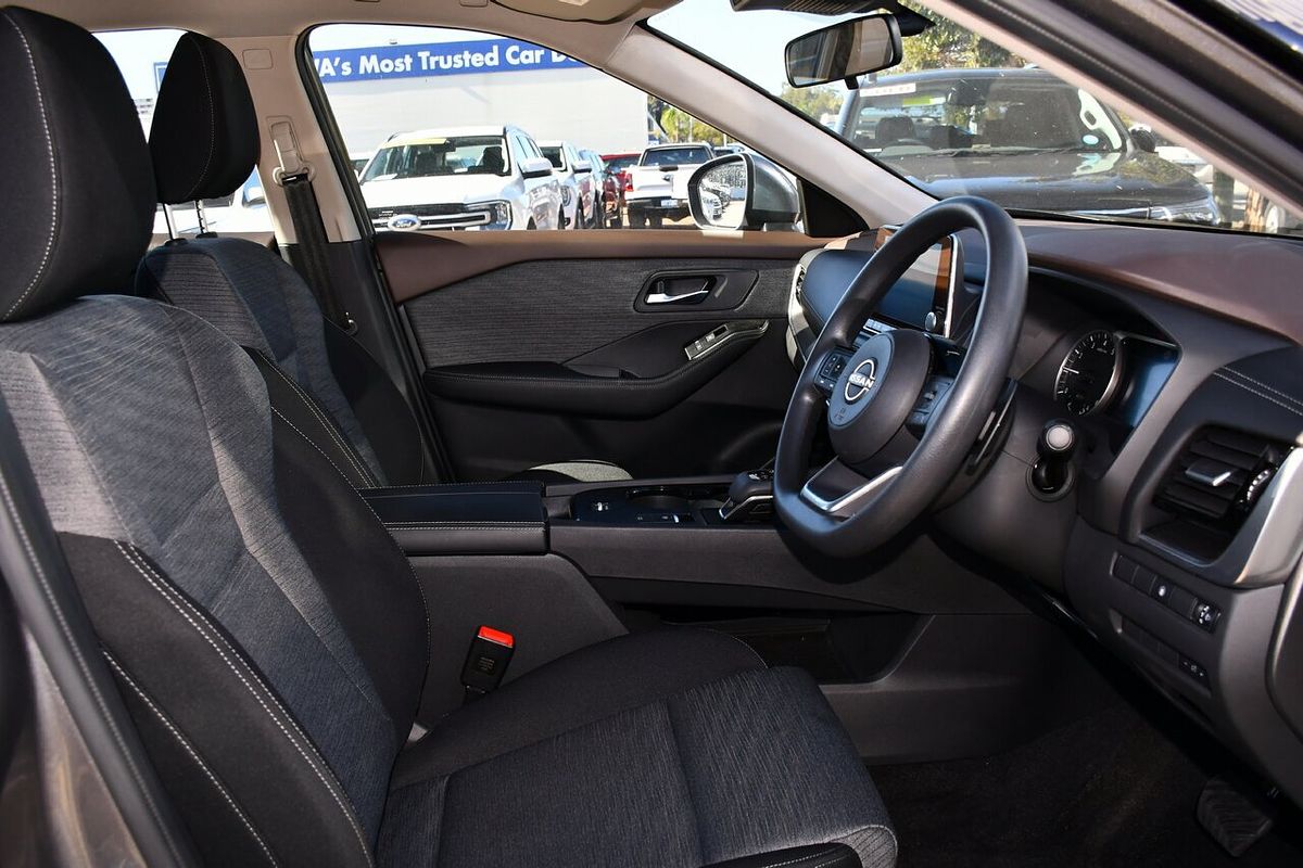 2024 Nissan X-TRAIL ST T33