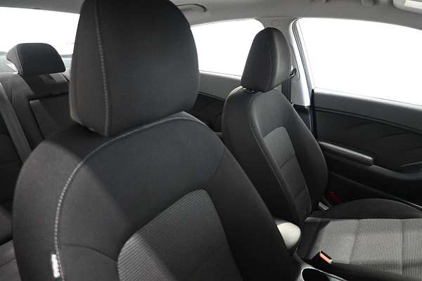 2017 Kia Cerato S YD
