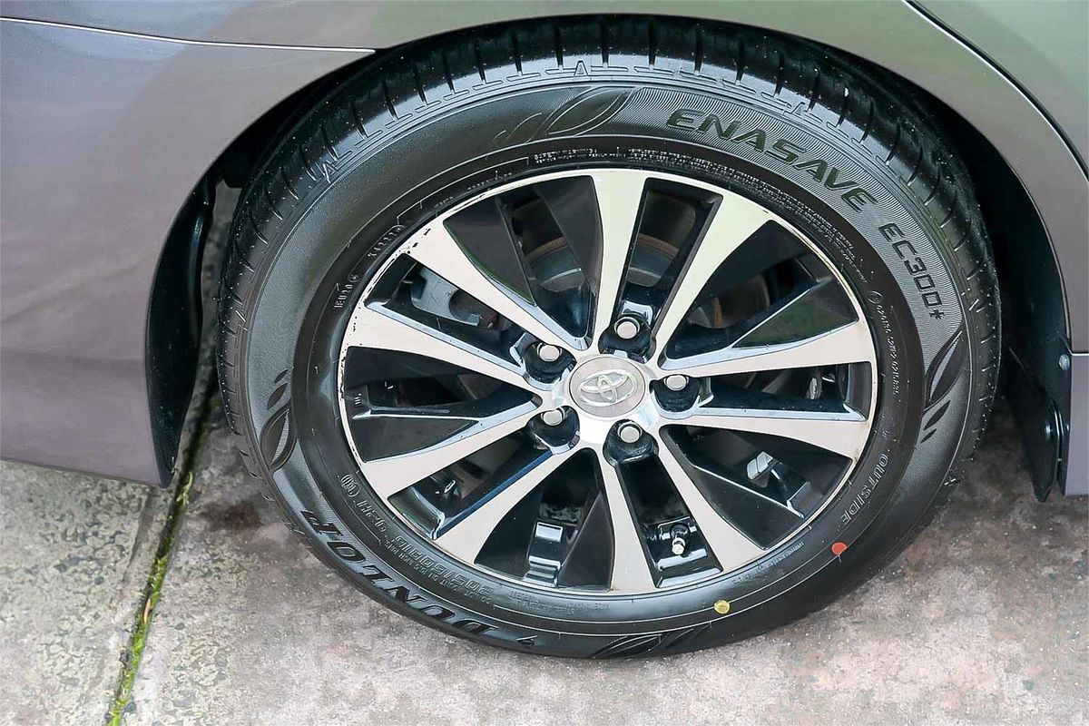 2013 Toyota Sai Hybrid AZK10