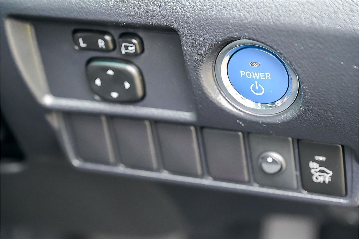 2013 Toyota Sai Hybrid AZK10