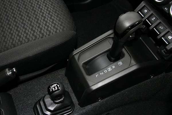 2023 Suzuki Jimny GLX GJ