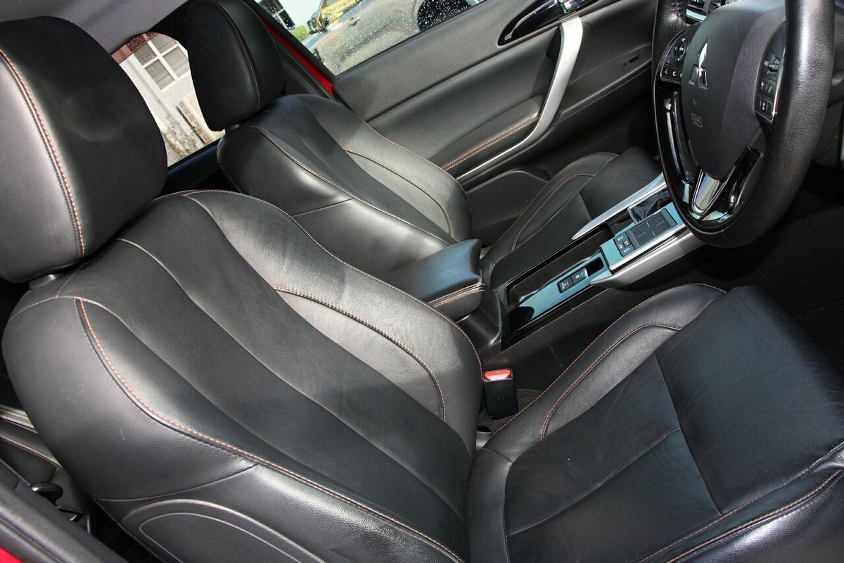 2017 Mitsubishi Eclipse Cross Exceed YA