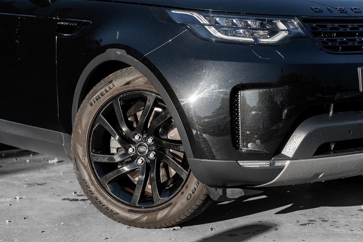 2017 Land Rover Discovery TD6 HSE Series 5