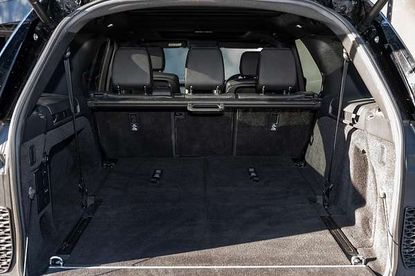 2017 Land Rover Discovery TD6 HSE Series 5