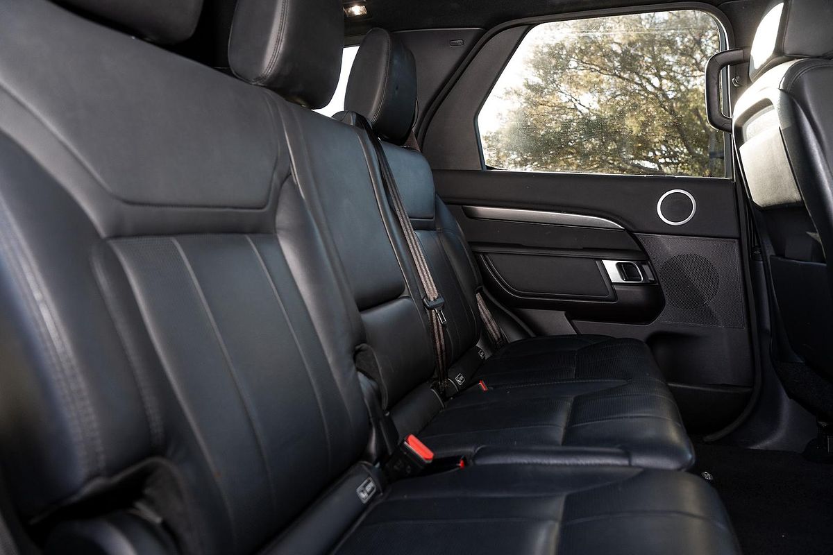 2017 Land Rover Discovery TD6 HSE Series 5