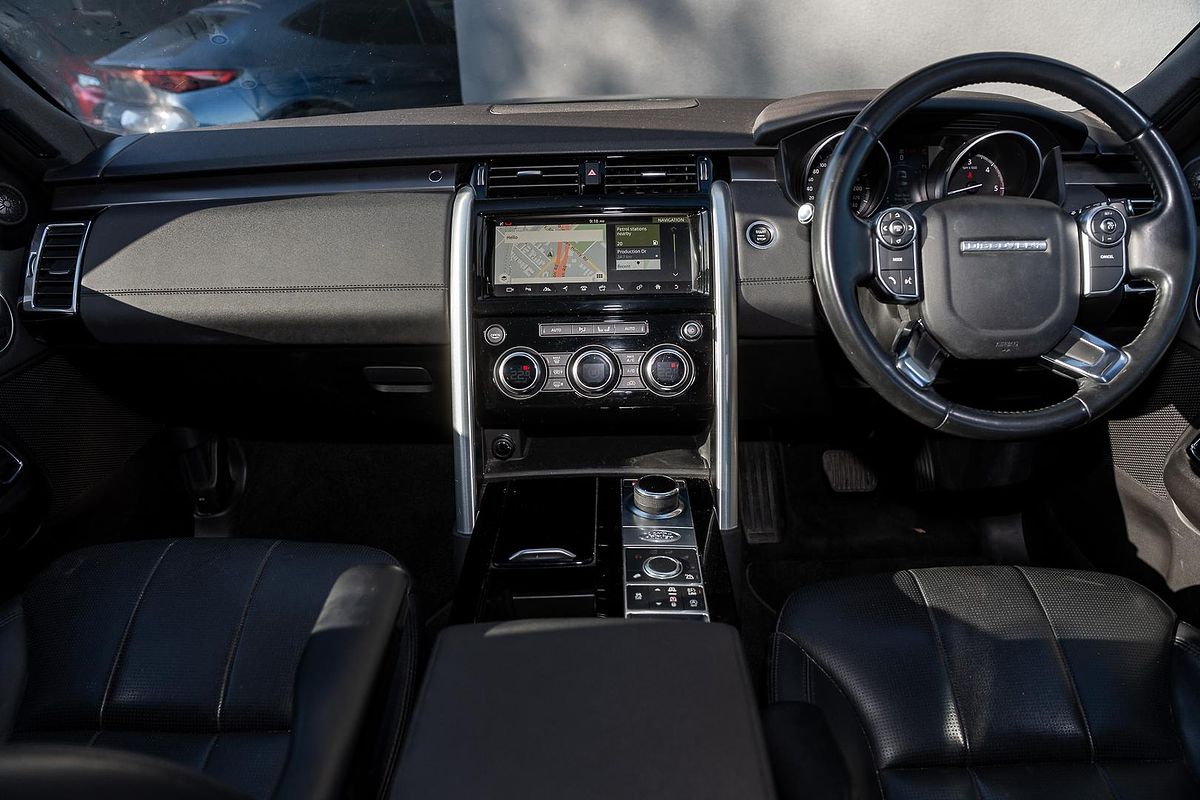 2017 Land Rover Discovery TD6 HSE Series 5