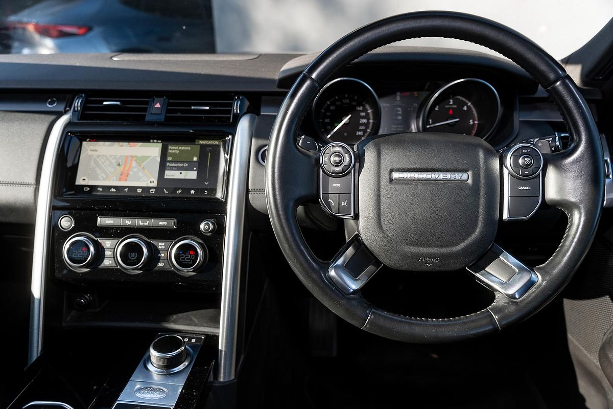2017 Land Rover Discovery TD6 HSE Series 5
