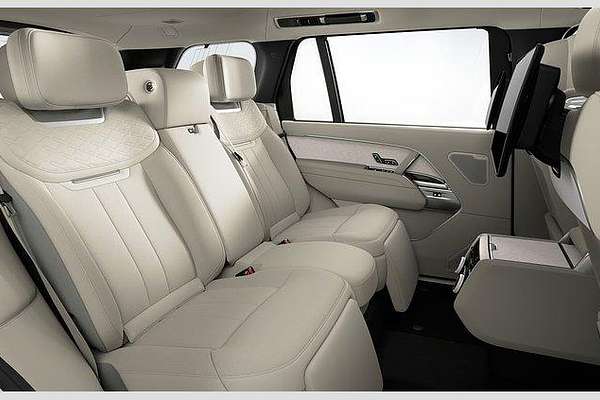 2025 Land Rover Range Rover P615 SV L460 LWB