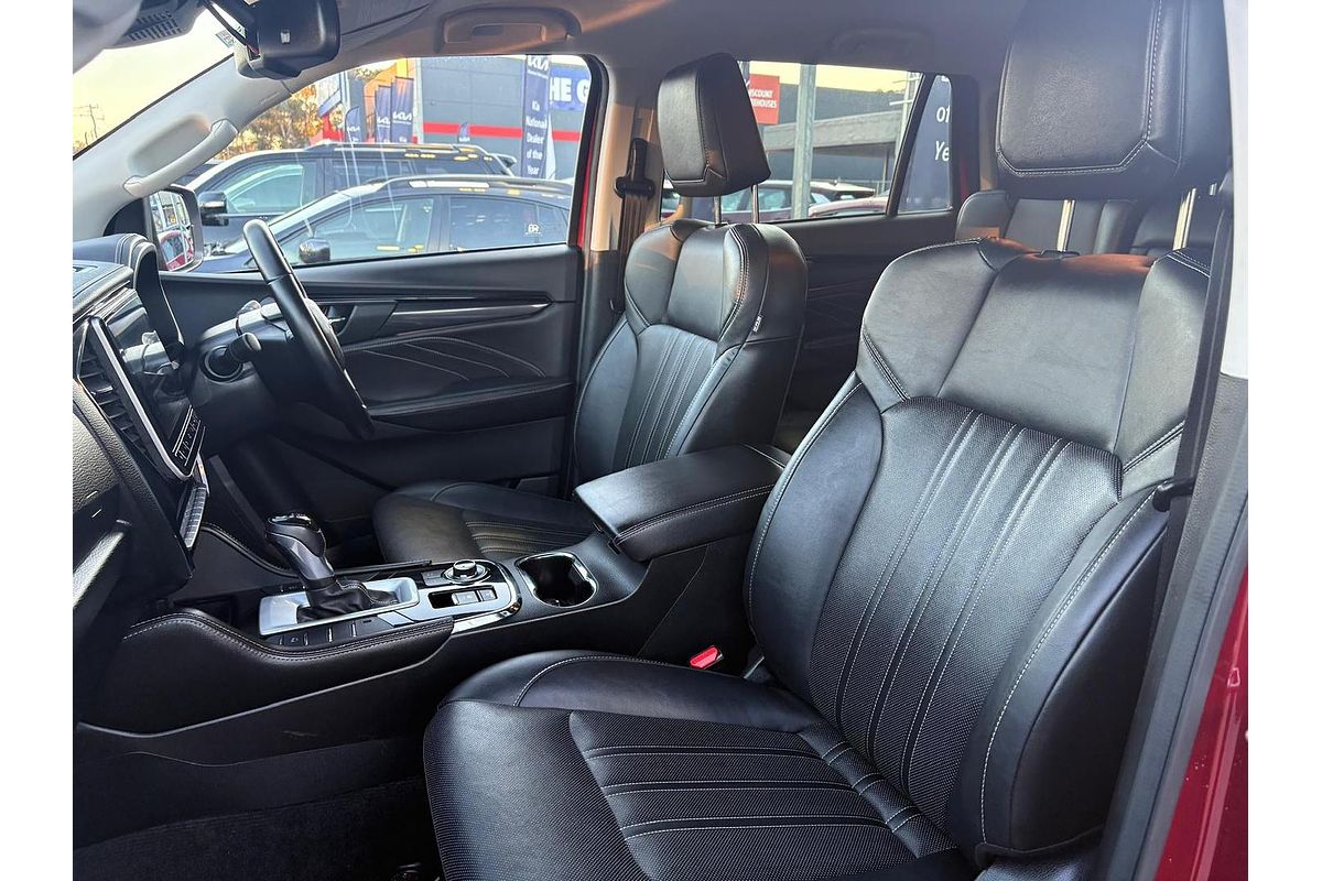 2023 Isuzu MU-X LS-T