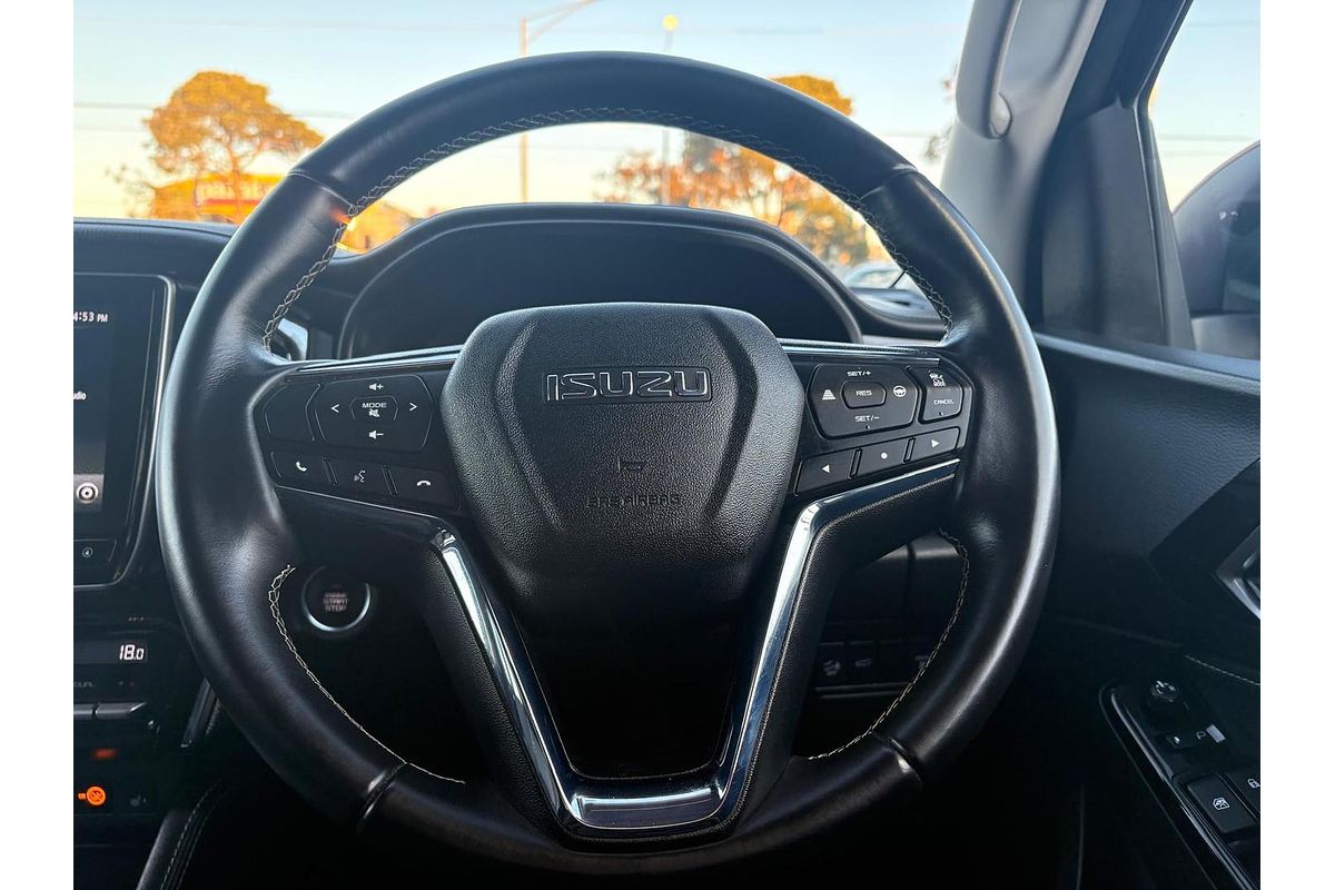 2023 Isuzu MU-X LS-T