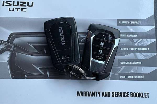 2023 Isuzu MU-X LS-T