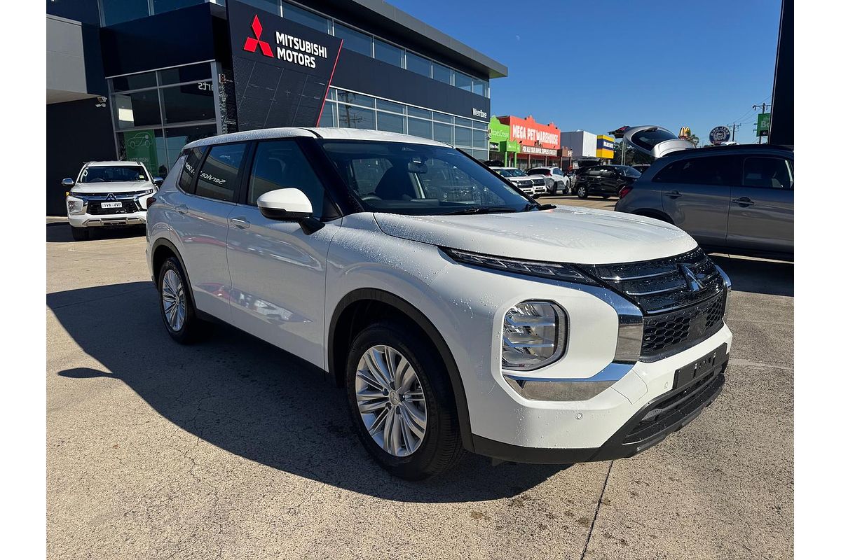 2024 Mitsubishi Outlander ES ZM