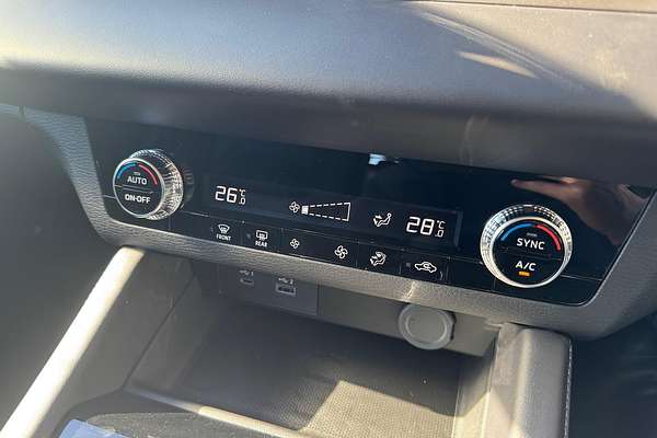 2024 Mitsubishi Outlander ES ZM