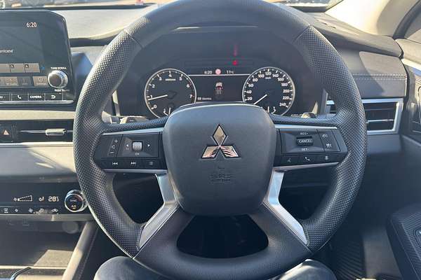 2024 Mitsubishi Outlander ES ZM