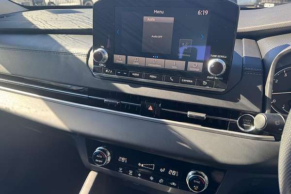 2024 Mitsubishi Outlander ES ZM