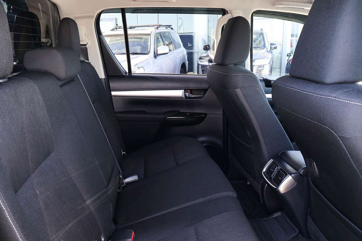 2019 Toyota Hilux SR5 GUN126R 4X4