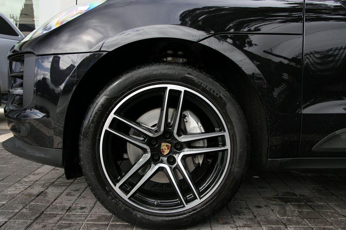 2021 Porsche Macan 95B