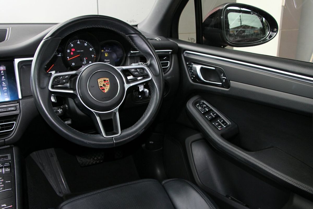2021 Porsche Macan 95B