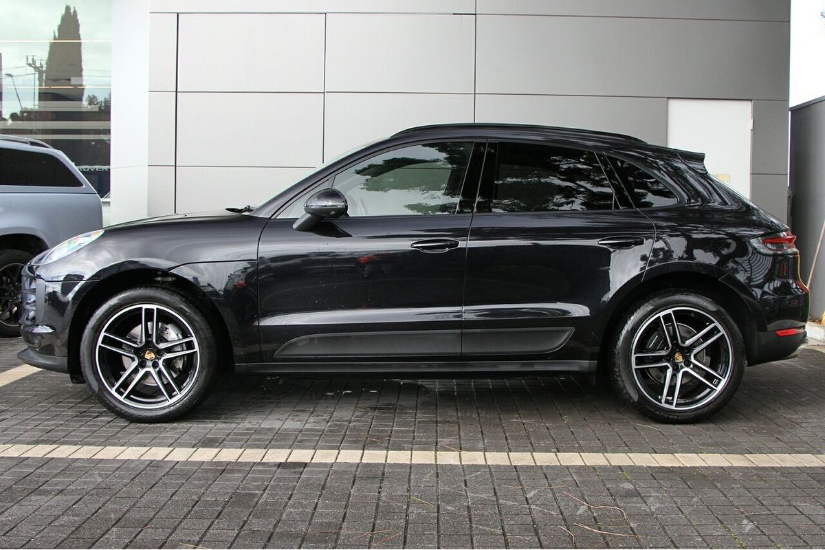 2021 Porsche Macan 95B