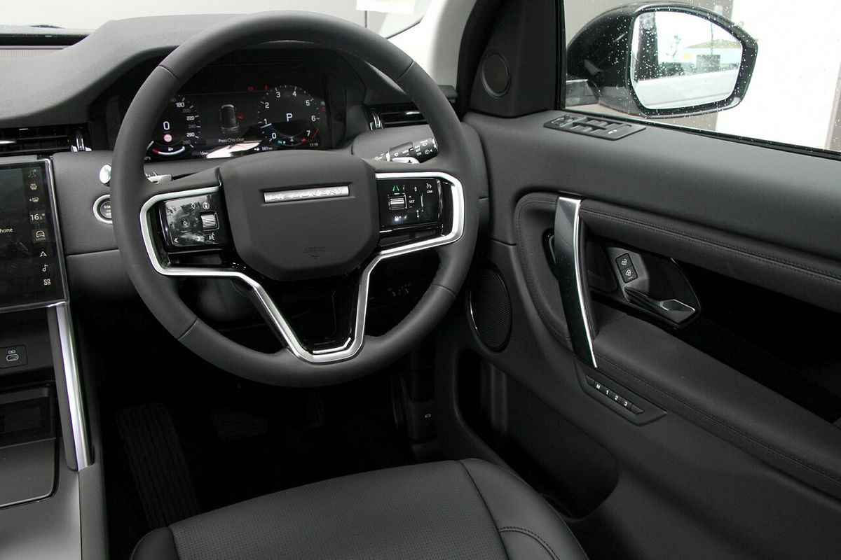 2025 Land Rover Discovery Sport P200 S L550