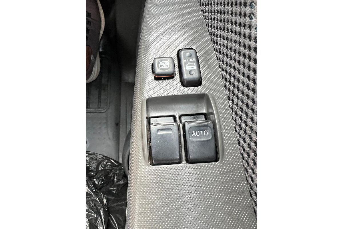 2014 Toyota Hilux SR KUN26R 4X4