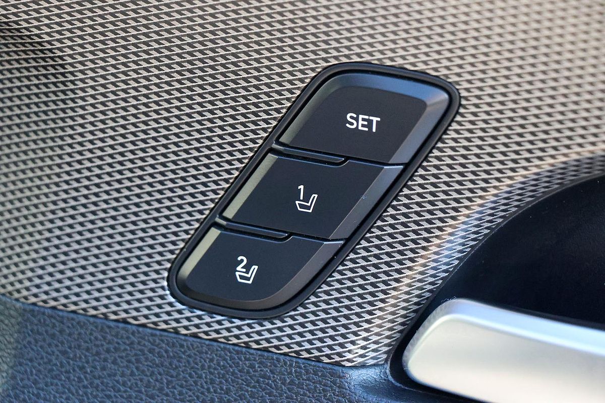 2020 Hyundai Santa Fe Highlander TM.2
