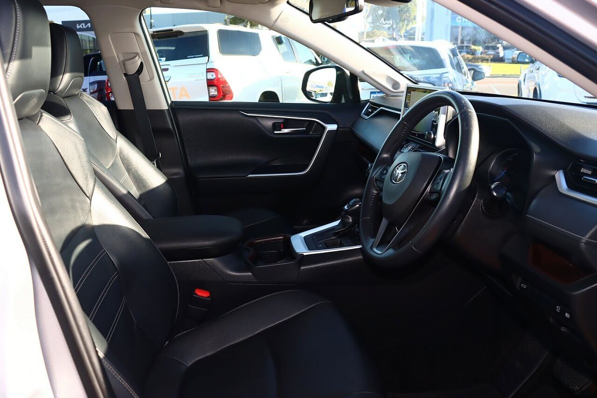 2020 Toyota RAV4 Cruiser AXAH52R