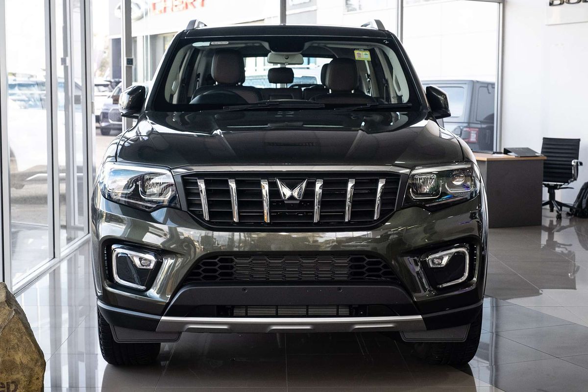 2024 Mahindra Scorpio Z8L