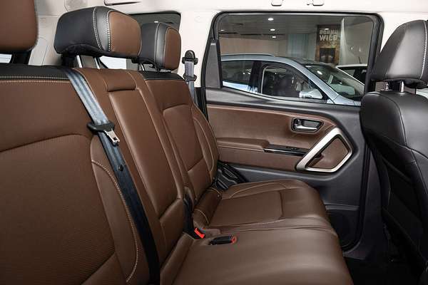 2024 Mahindra Scorpio Z8L