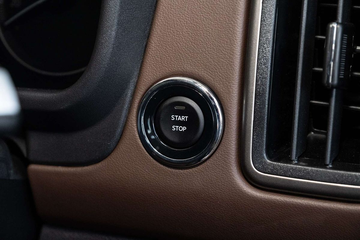 2024 Mahindra Scorpio Z8L