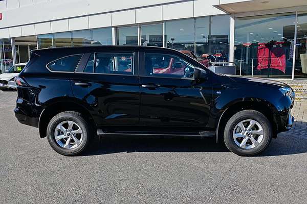 2025 Isuzu MU-X