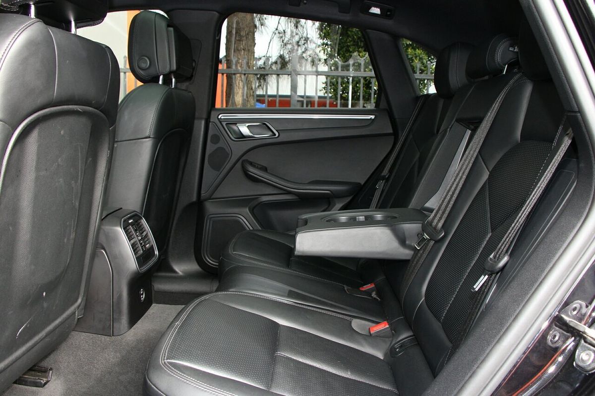 2021 Porsche Macan 95B