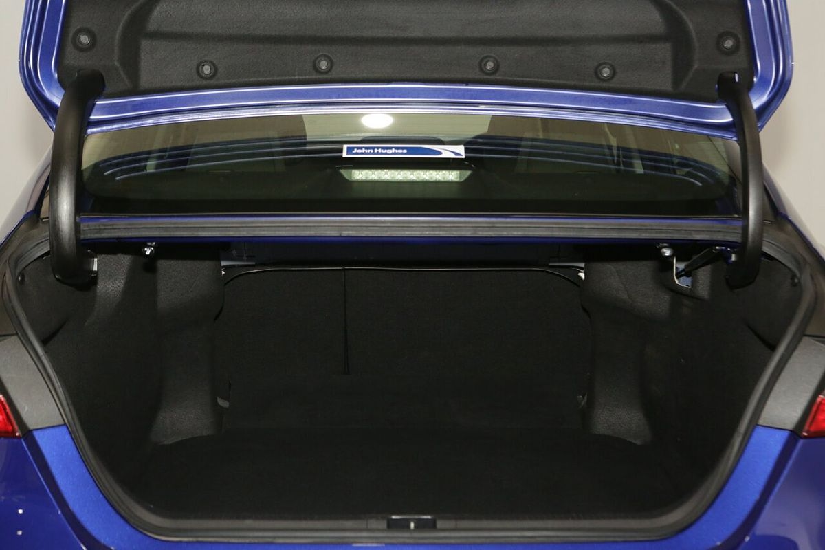 2019 Toyota Camry Ascent ASV70R