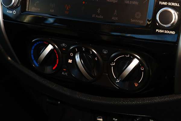 2023 Nissan Navara SL D23 4X4