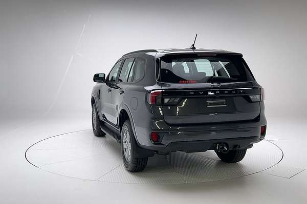 2024 Ford Everest Ambiente 2.0L
