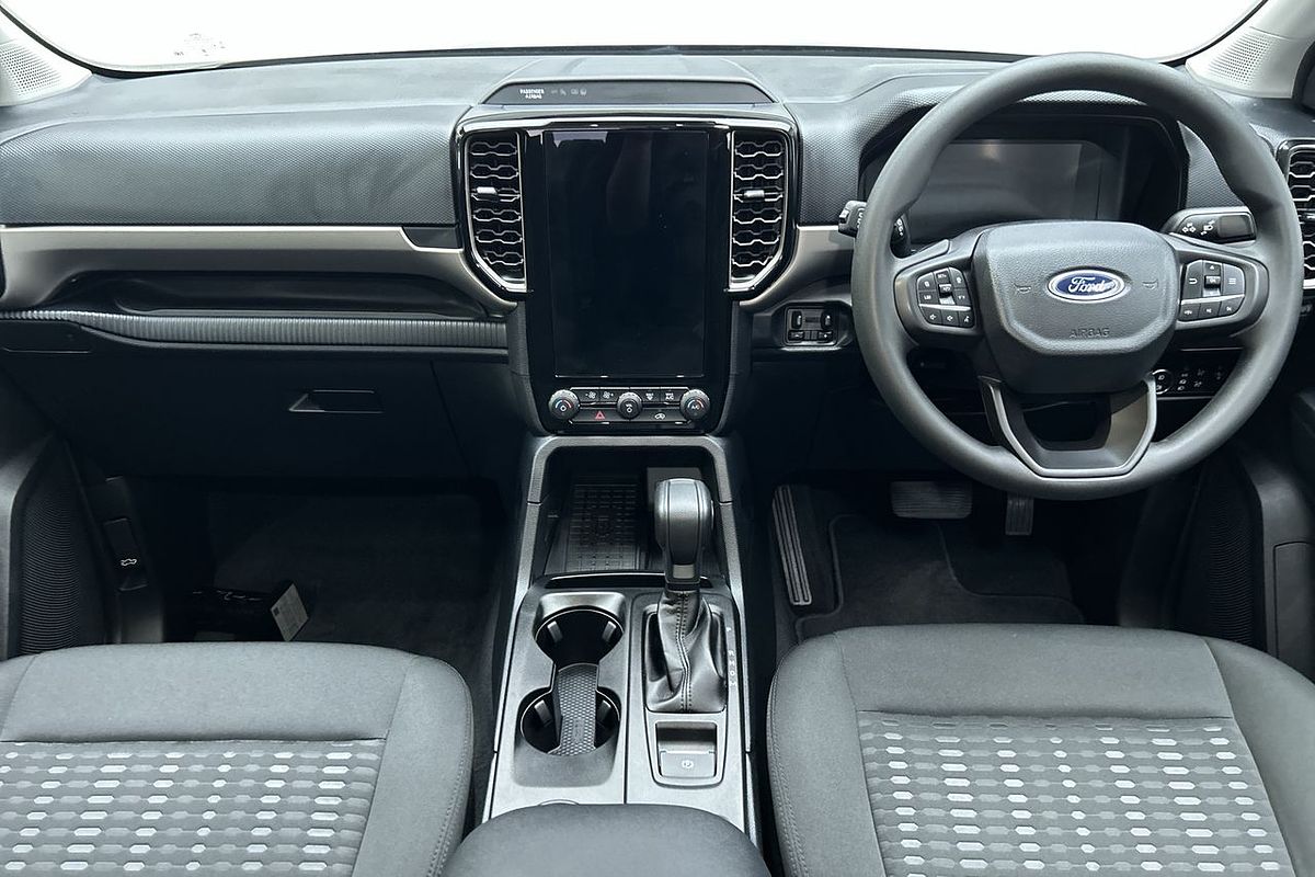 2024 Ford Everest Ambiente 2.0L