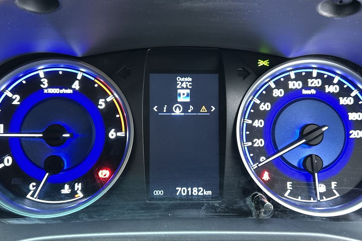 2016 Toyota Hilux SR5 GUN126R 4X4