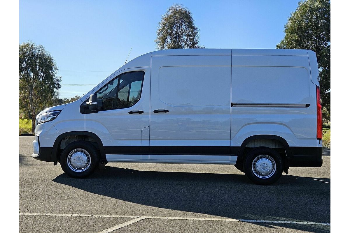 2022 LDV Deliver 9 MWB Mid Roof SV63D