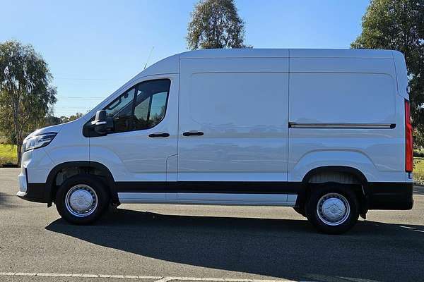 2022 LDV Deliver 9 MWB Mid Roof SV63D