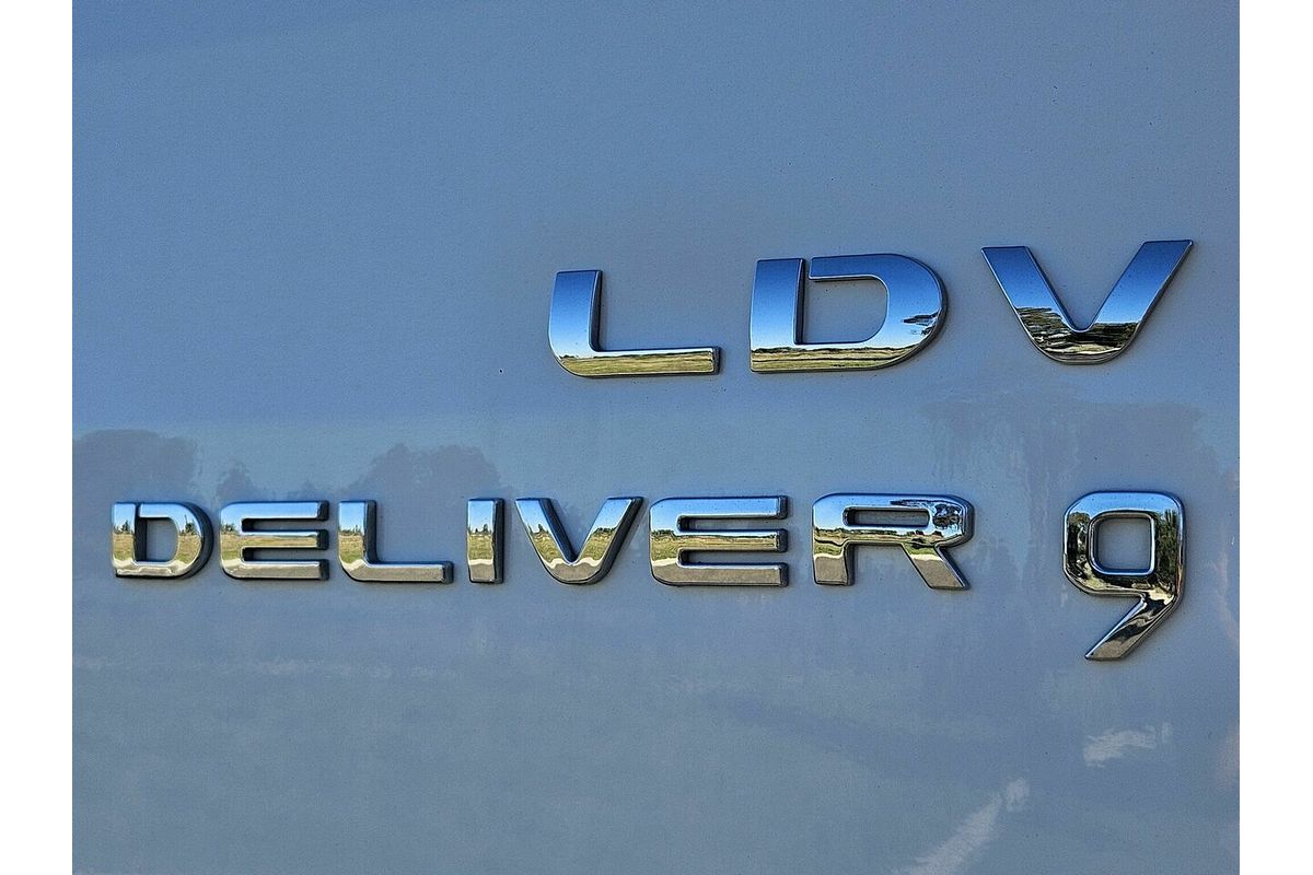 2022 LDV Deliver 9 MWB Mid Roof SV63D