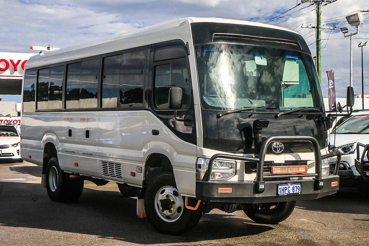 2022 Toyota Coaster Deluxe GDB70R