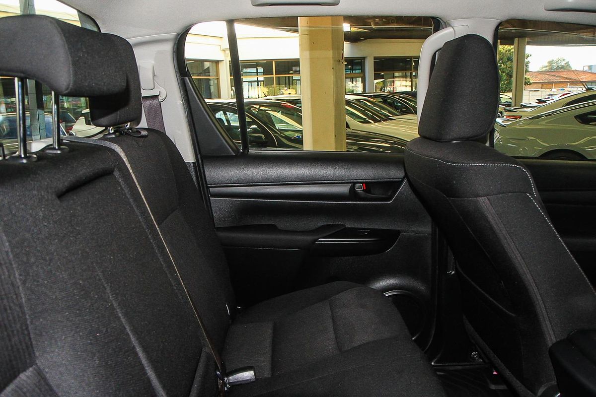 2020 Toyota Hilux SR GUN126R 4X4